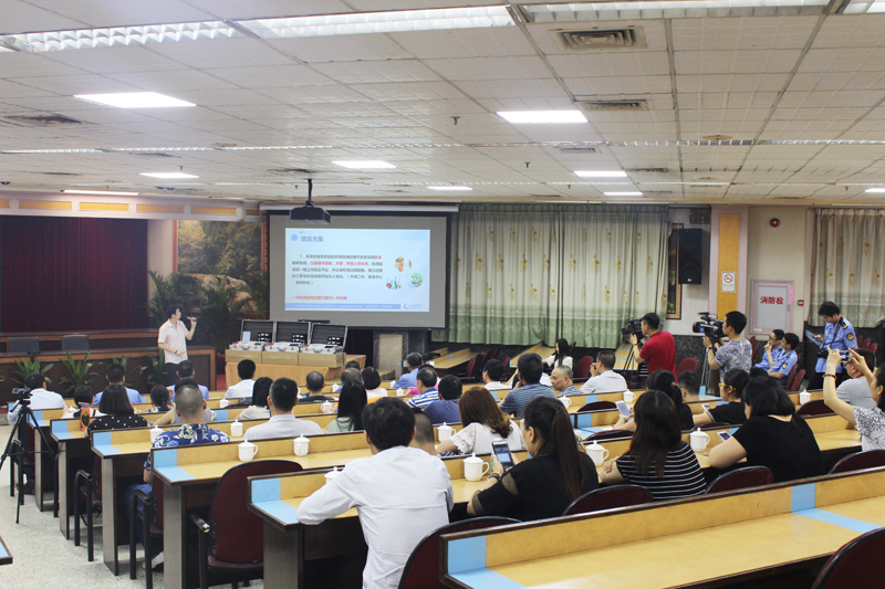 华体会手机网页版登录入口食用农产品快检设备捐赠仪式在桂城街道办事处举行